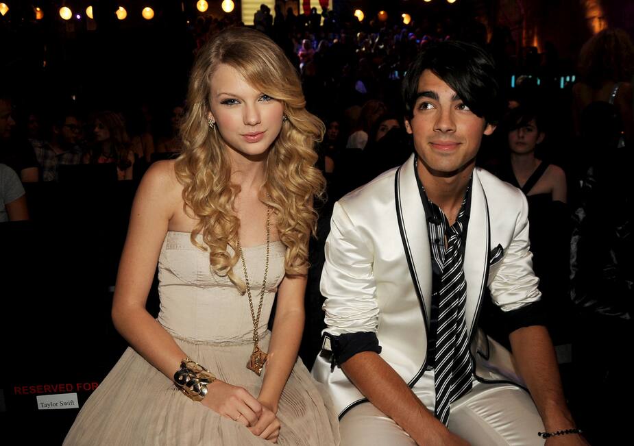 Les 15 couples hollywoodiens les plus controversés › Geek News 16 Les 15 couples hollywoodiens les plus controversés › Geek News - 15
