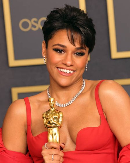 Oscars 2022 : Ariana DeBose entre dans l'histoire avec le prix de la meilleure actrice dans un second rôle 49 Oscars 2022 : Ariana DeBose entre dans l'histoire avec le prix de la meilleure actrice dans un second rôle - 48