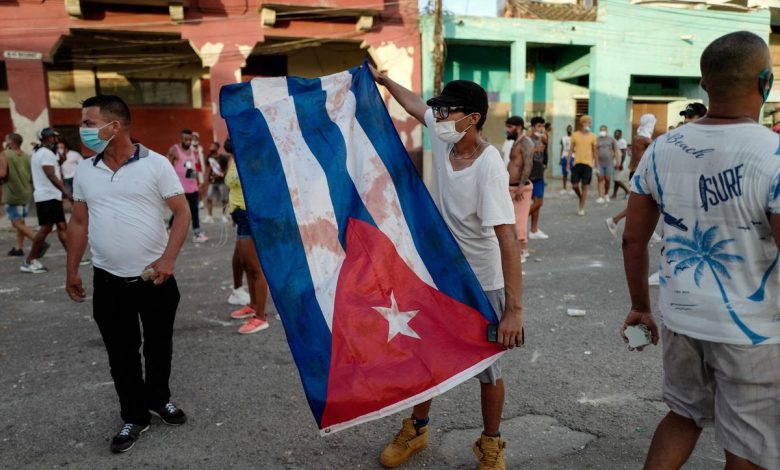 6 à 30 ans de prison pour 128 manifestants le 11 juillet › Geeky News 2 6 à 30 ans de prison pour 128 manifestants le 11 juillet › Geeky News - 1