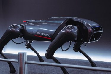 Chien robot, métavers et 5G… On a été déçus au MWC de Barcelone › Geeky News - 3