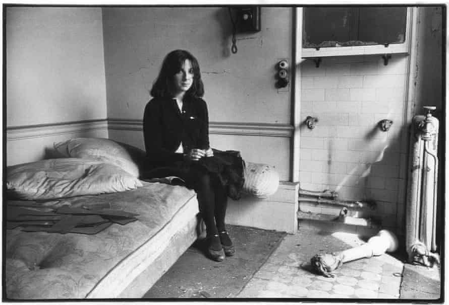 « C'était un endroit où je pouvais aller et être seul »… Calle dans son squat d'Orsay en 1979.