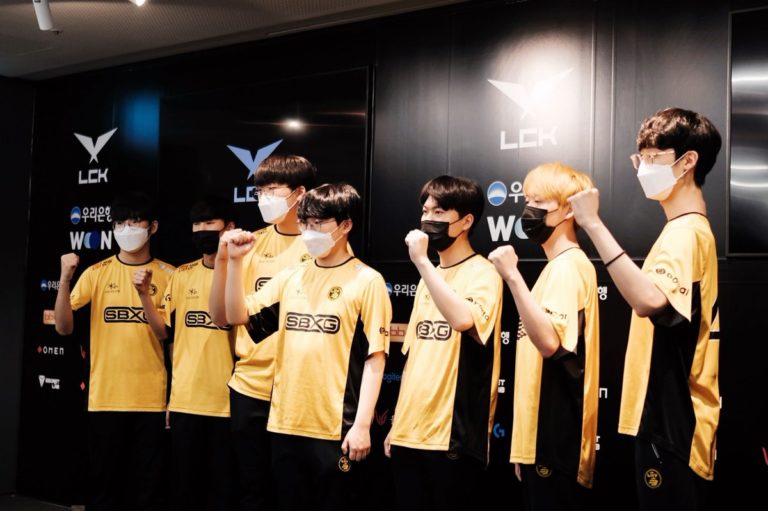 4 joueurs de Liiv SANDBOX testés positifs pour COVID-19, l'équipe pour remplacer les remplaçants en LCK 2 4 joueurs de Liiv SANDBOX testés positifs pour COVID-19, l'équipe pour remplacer les remplaçants en LCK - 1