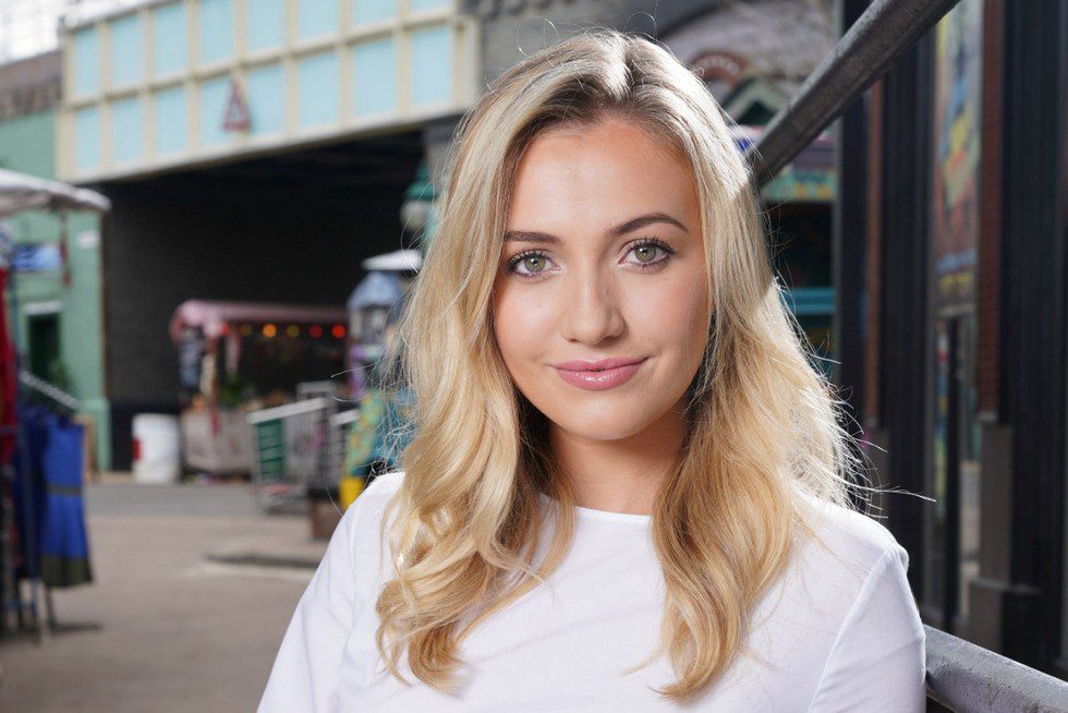 'You' Saison 4 sur Netflix: le tournage commence et ce que nous savons jusqu'à présent 14 vous saison 4 netflix Tilly Keeper