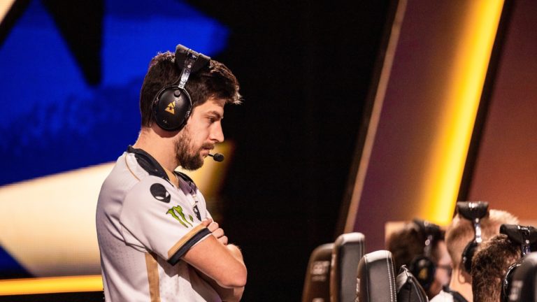 Liquid dit qu'adreN manquera la majorité de la phase de groupes de la saison 15 de l'ESL Pro League 2 Liquid dit qu'adreN manquera la majorité de la phase de groupes de la saison 15 de l'ESL Pro League - 1