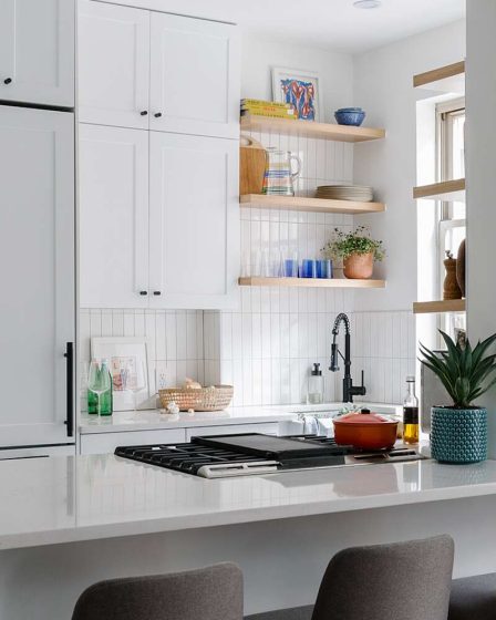 Espace de la semaine : les Brownstone Boys maximisent l'espace de stockage dans cette maison de 500 pieds carrés 152 Espace de la semaine : les Brownstone Boys maximisent l'espace de stockage dans cette maison de 500 pieds carrés - 151