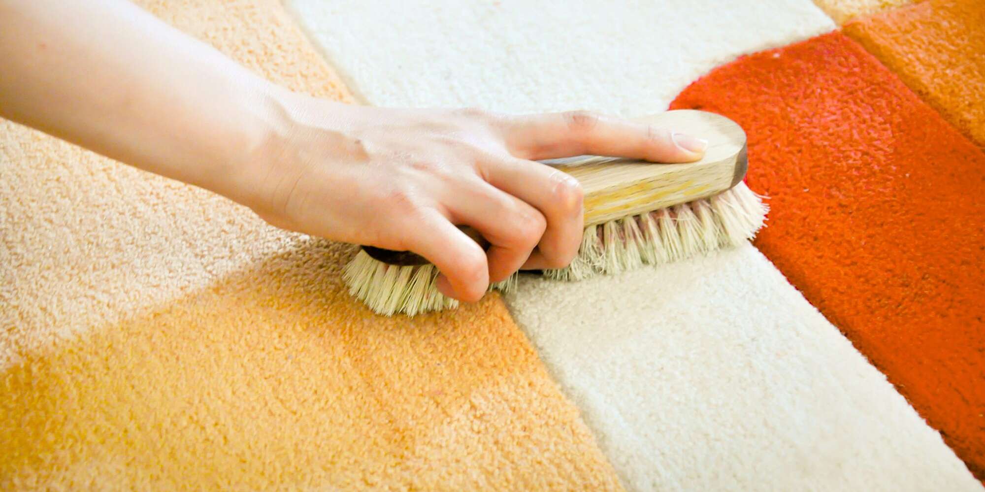 Les meilleurs nettoyants pour tapis faits maison pour enlever les taches de tous les types de tapis - 1
