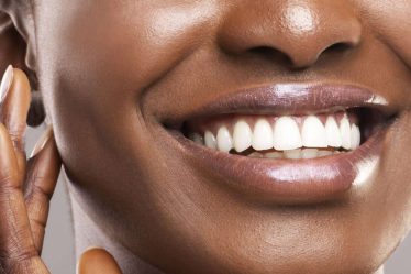 La soie dentaire est-elle la clé pour des dents plus blanches ? - 9