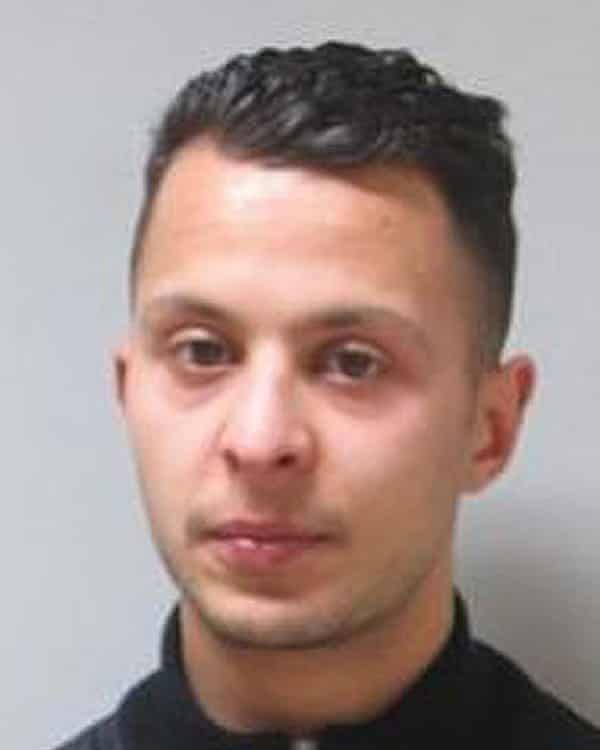 Un tribunal français diffuse des enregistrements des meurtres du Bataclan à la demande d'un survivant | Attentats de Paris 2 Salah Abdeslam