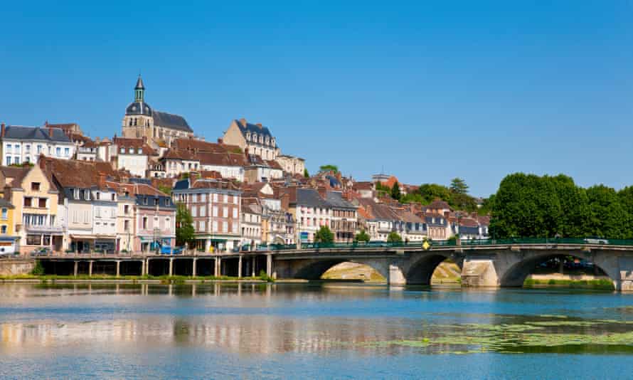 « Nous sommes à un tournant » : à l'approche des élections, que reste-t-il de la gauche française ? | La France 3 Selon les dernières statistiques gouvernementales de 2019, environ 29% de la population de Joigny vit en dessous du seuil de pauvreté, bien au-dessus de la moyenne nationale.