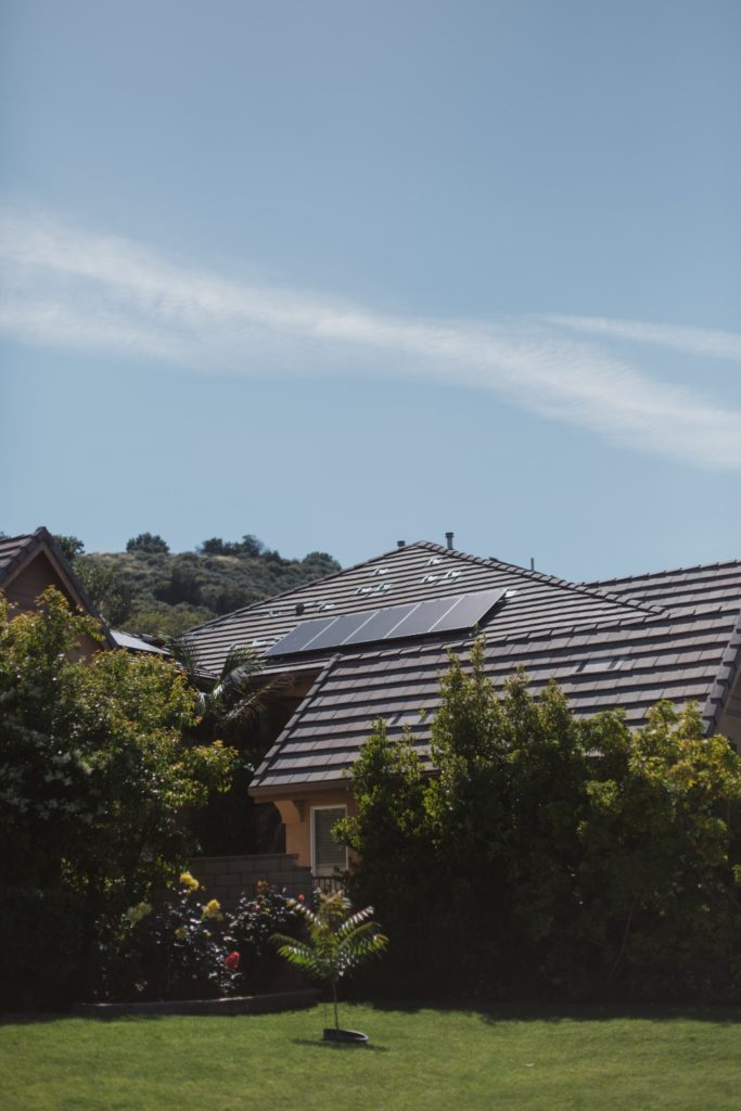 L'importance d'une batterie solaire hors réseau 5 Ma maison convient-elle à l'installation de panneaux solaires ?