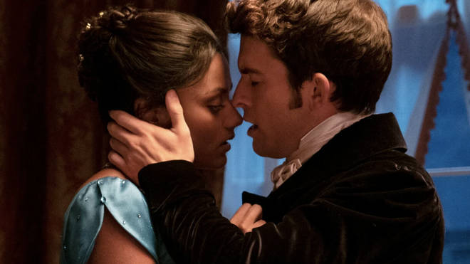 Jonathan Bailey et Simone Ashley de Bridgerton ont aidé à chorégraphier leurs propres scènes de sexe 4 Les scènes de sexe de Kate et Anthony ont plongé les fans de Bridgerton dans l'effondrement