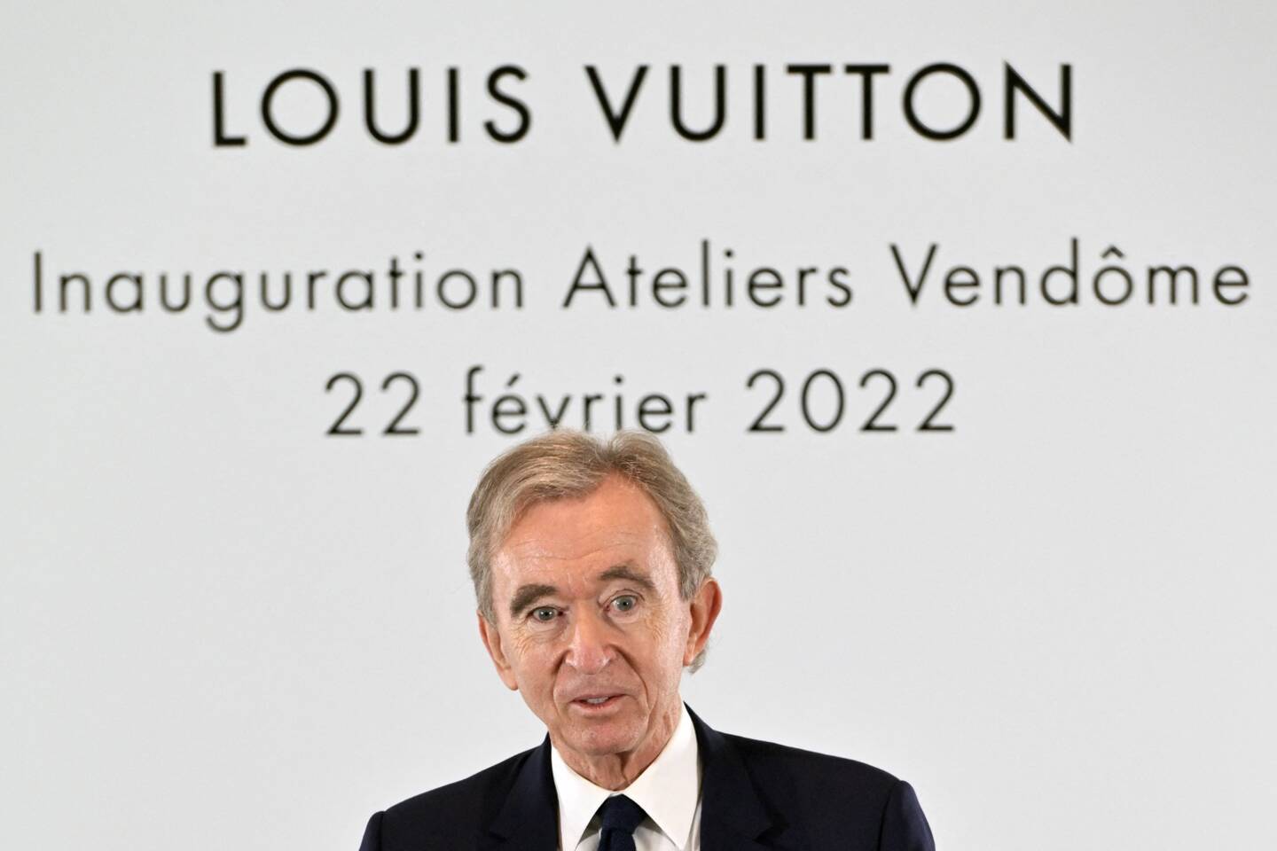 Elon Musk, Jeff Bezos, Bernard Arnault… Voici le nouveau classement des 10 plus grandes fortunes mondiales › Geeky News 3 Le français Bernard Arnault figure dans le top 3 des milliardaires