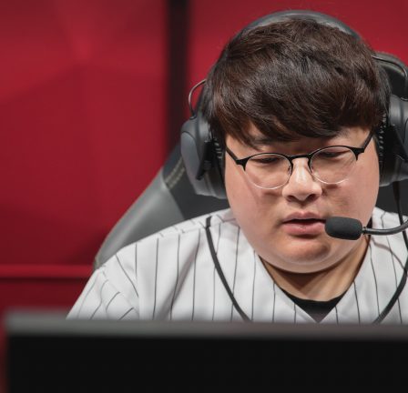 Ryu de retour du service militaire obligatoire, cherche maintenant à travailler comme entraîneur 2 Ryu de retour du service militaire obligatoire, cherche maintenant à travailler comme entraîneur - 1
