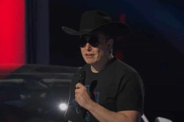 Elon Musk a promis que le Tesla Cybertruck serait livré en 2023 › Geeky News - 9