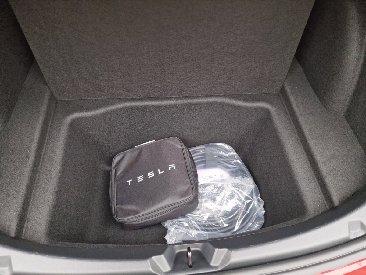 Votre Tesla ne pourra pas faire bien plus quatre avec un câble de recharge mobile