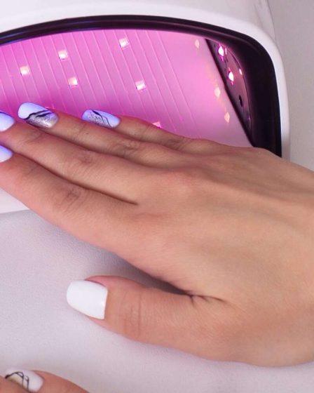 Demandez à une rédactrice en chef beauté : le vernis gel est-il mauvais pour vos ongles ? 158 Demandez à une rédactrice en chef beauté : le vernis gel est-il mauvais pour vos ongles ? - 157