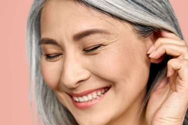 Demandez à une rédactrice beauté : qu'arrive-t-il à votre peau pendant la ménopause et quels sont les meilleurs produits pour cela ? - 8