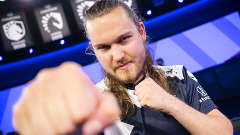 Le liquide tient la distance avec un EG fulgurant, passe au deuxième tour des éliminatoires du LCS Spring Split 2022 2 Le liquide tient la distance avec un EG fulgurant, passe au deuxième tour des éliminatoires du LCS Spring Split 2022 - 1