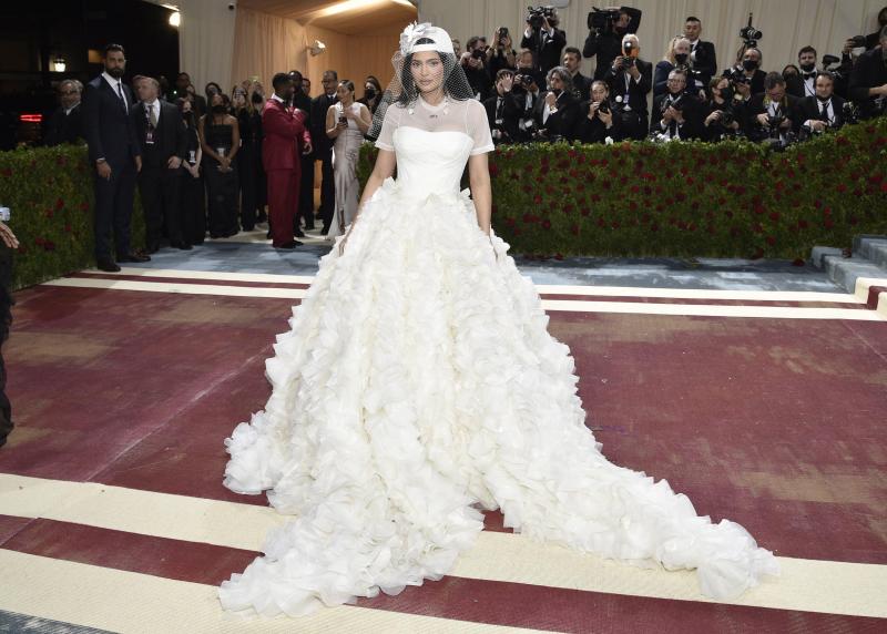 les plus belles et les plus malheureuses images du Met Gala 2022 (photo) › ​​Geeky News - 13