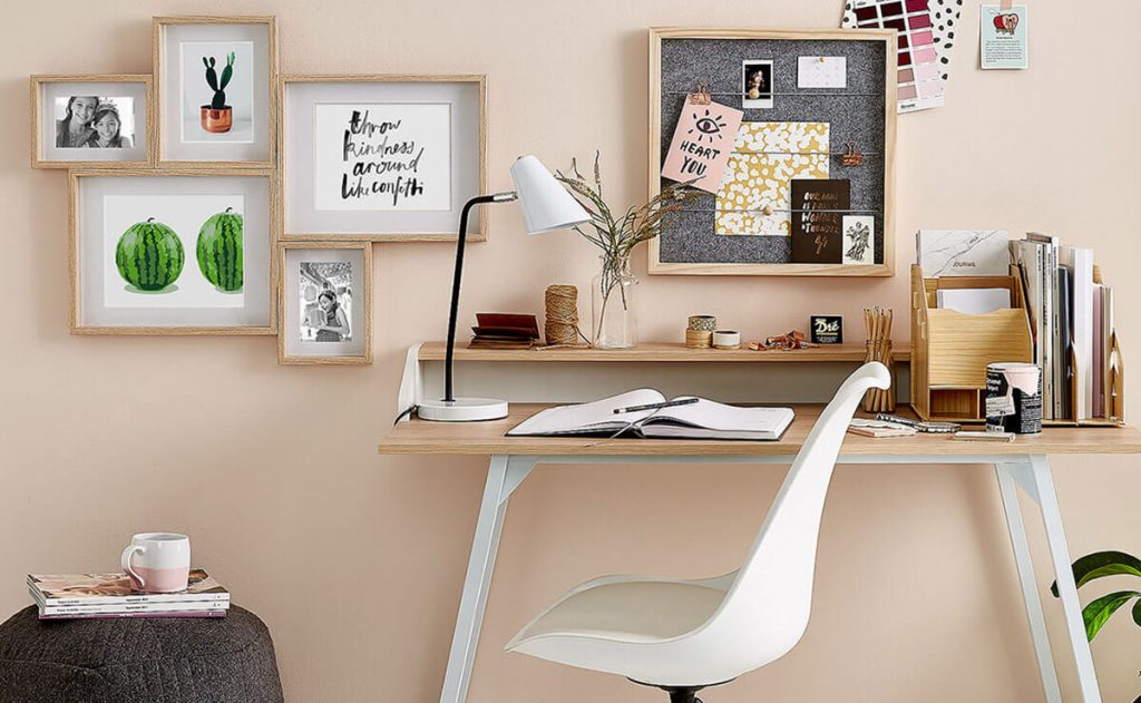 Créer un bureau à domicile unique sur un budget 3 Intégrer votre entreprise dans votre bureau à domicile