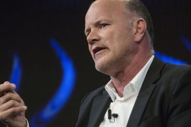 "Mon tatouage sera un rappel constant que l'investissement en capital-risque nécessite de l'humilité", déclare Michael Novogratz, avec un tatouage "Luna", après l'effondrement de la crypto - 8