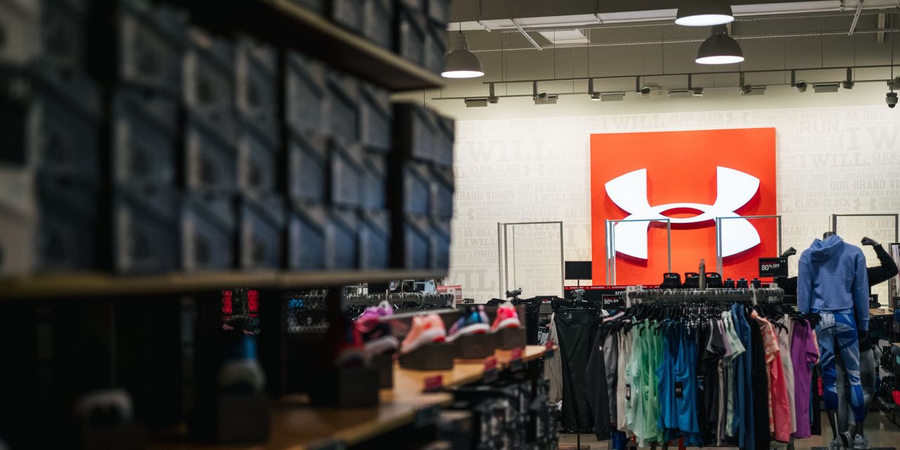 La transition du PDG d'Under Armour suggère que le redressement n'a pas déclenché la croissance assez rapidement, selon les analystes 2 La transition du PDG d'Under Armour suggère que le redressement n'a pas déclenché la croissance assez rapidement, selon les analystes - 1