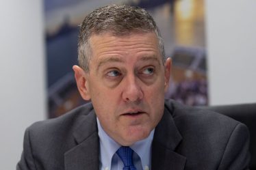 Bullard de la Fed affirme que les détaillants qui ne comprennent pas que les consommateurs sont étirés par l'inflation vont se faire « frapper au visage » - 5