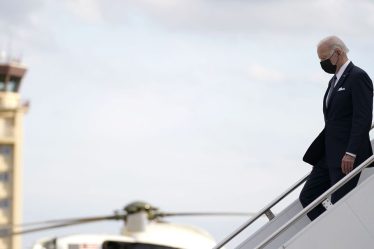 Biden dit que la réduction des tarifs sur la Chine est à l'étude, demande à l'OPEP de pomper plus de pétrole - 5