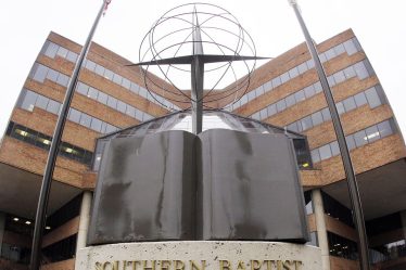 Les dirigeants baptistes du Sud ont bloqué les victimes d'abus sexuels, selon un rapport - 6