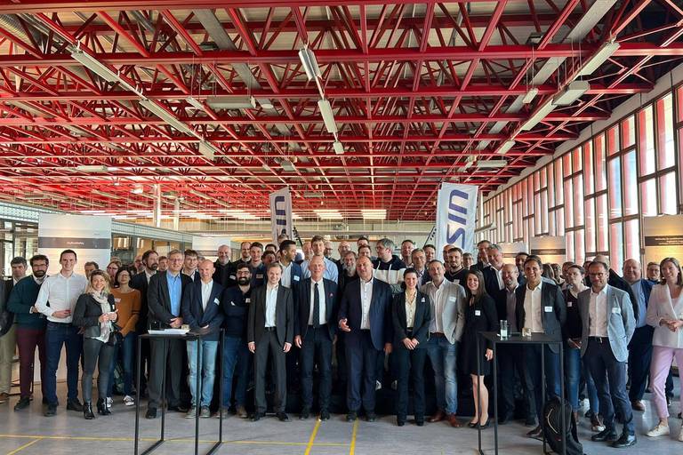 de grands travaux lancés en Wallonie et à Bruxelles › Geeky News 3 acteurs "drag" réunis lors d