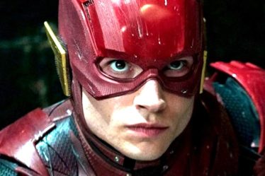 Nouvelle surface de costumes de film DC pour Supergirl, The Flash et Black Manta - 17