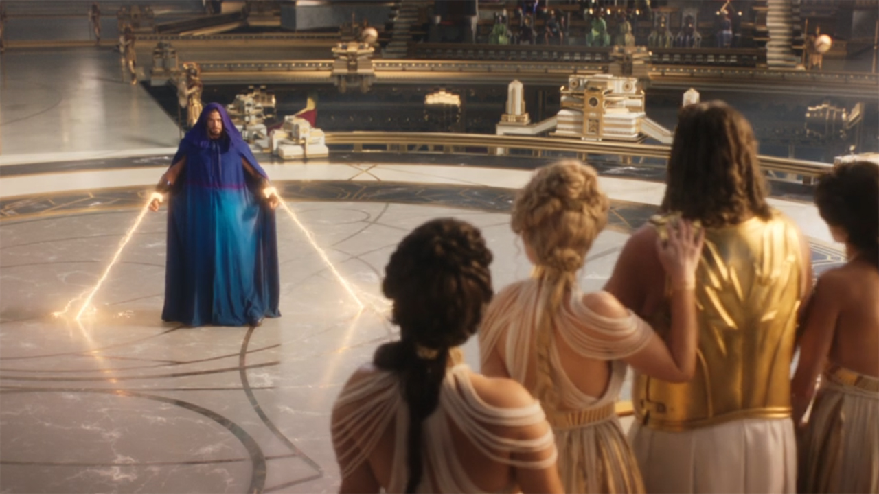 5 questions sur l'amour et le tonnerre que nous avons après la nouvelle bande-annonce du film Marvel 7 Chris Hemsworth dans le rôle de Thor enchaîné par Zeus dans Thor : Love and Thunder