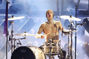 Le batteur gagne beaucoup d'argent que prévu - 6