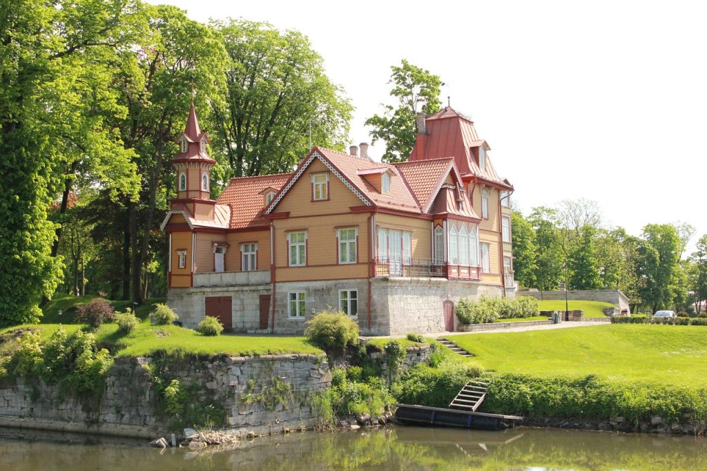 7 façons extraordinaires de décorer votre maison au bord de l'eau