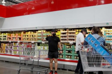 Costco n'augmente pas le prix de son offre de hot-dogs à 1,50 $. Mais la pression inflationniste a forcé une hausse pour ce produit alimentaire. - 5