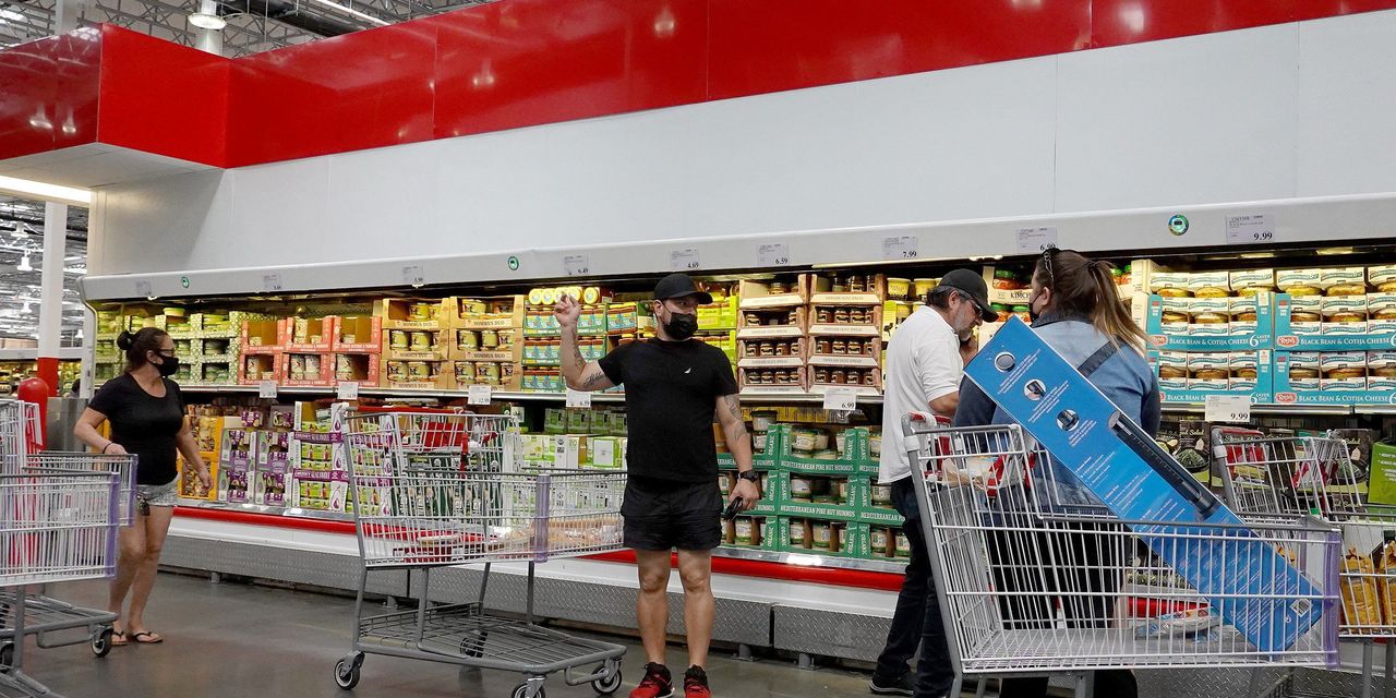 Costco n'augmente pas le prix de son offre de hot-dogs à 1,50 $. Mais la pression inflationniste a forcé une hausse pour ce produit alimentaire. 2 Costco n'augmente pas le prix de son offre de hot-dogs à 1,50 $. Mais la pression inflationniste a forcé une hausse pour ce produit alimentaire. - 1