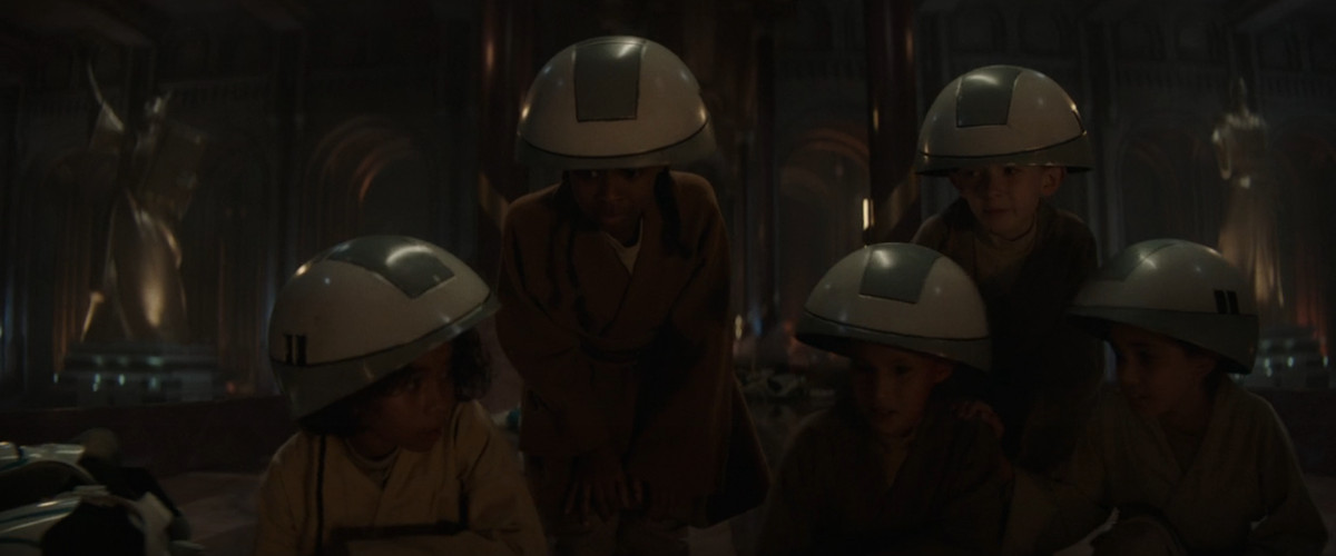 Quelqu'un qui pourrait être la troisième sœur dans son enfance à Obi-Wan Kenobi