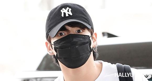 Jungkook de BTS se rend aux États-Unis avant la visite à la Maison Blanche ; Rencontre Pink Sweat$ au Seoul Jazz Festival ? 2 Jungkook de BTS se rend aux États-Unis avant la visite à la Maison Blanche ; Rencontre Pink Sweat$ au Seoul Jazz Festival ? - 1