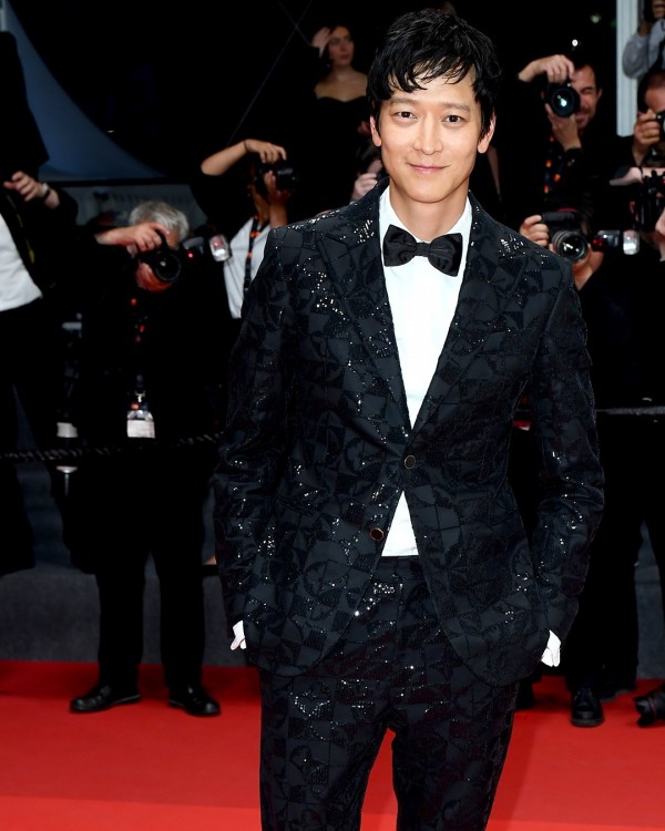 Kang Dong Won  