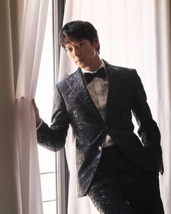 Kang Dong Won  
