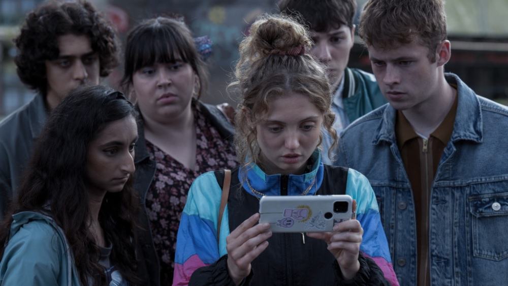 Les première images de la série d'horreur surnaturelle Netflix 4 Rose Rouge BBC Netflix