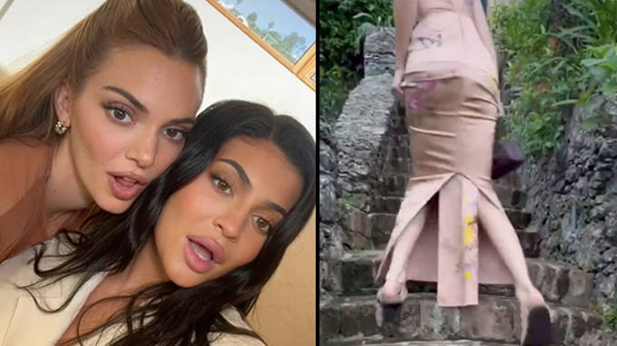 Kylie Jenner rôtit Kendall Jenner en montant les escaliers dans une vidéo hilarante 2 Kylie Jenner rôtit Kendall Jenner en montant les escaliers dans une vidéo hilarante - 1