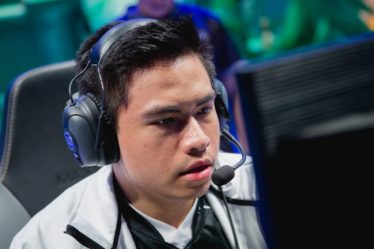 Xmithie rejoint l'équipe de l'Academy League de TSM en tant que nouvel entraîneur-chef - 11