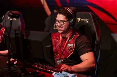 Le capitaine australien AZR entre en agence libre dans CS:GO - 9