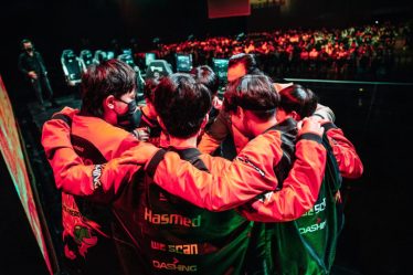 Faker applaudit Saigon Buffalo après son élimination du MSI 2022 - 5
