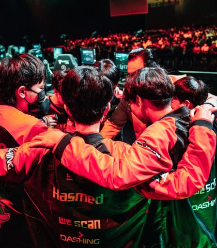 Faker applaudit Saigon Buffalo après son élimination du MSI 2022 28 Faker applaudit Saigon Buffalo après son élimination du MSI 2022 - 27
