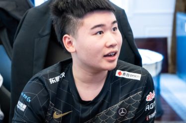 Le jungler RNG Wei sauve l'équipe avec le vol de Baron pour éviter de bouleverser FPX lors de la division estivale de la LPL 2022 - 5