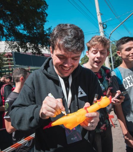 Gaules avait la chaîne Twitch la plus regardée du PGL Antwerp Major 16 Gaules avait la chaîne Twitch la plus regardée du PGL Antwerp Major - 15