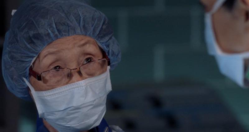 "Grey's Anatomy" met en lumière la haine anti-asiatique dans le dernier épisode de la saison 18 2 "Grey's Anatomy" met en lumière la haine anti-asiatique dans le dernier épisode de la saison 18 - 1