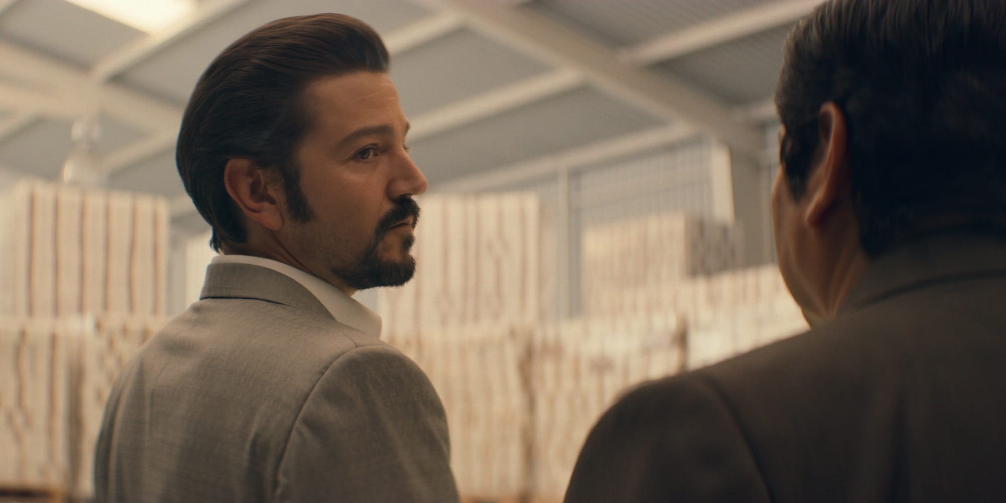 La saison 3 du Mexique se passe sur Netflix, mais il y a un hic 2 La saison 3 du Mexique se passe sur Netflix, mais il y a un hic - 1